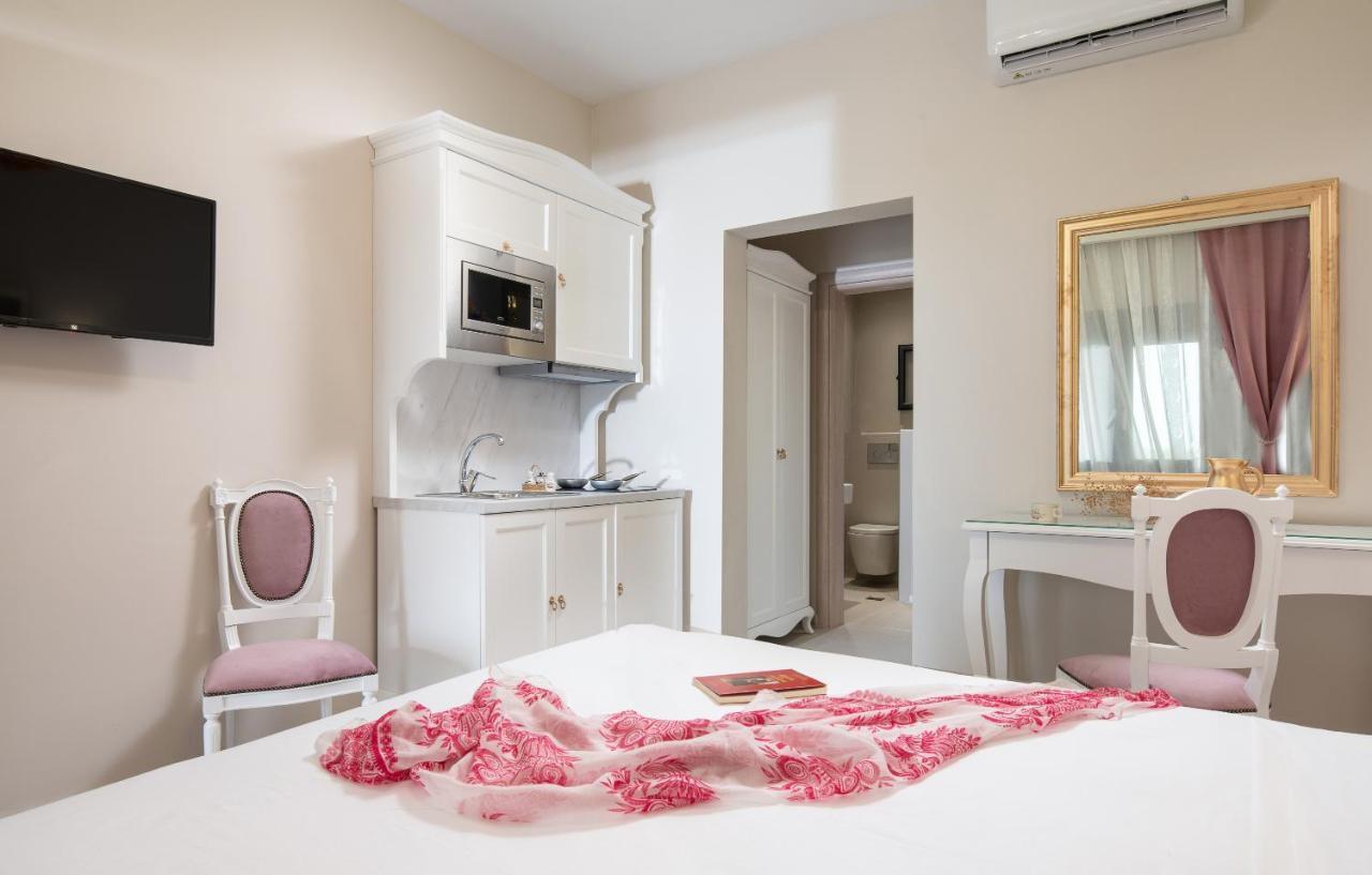 Light Blue Hotel Nea Kallikrateia Bagian luar foto