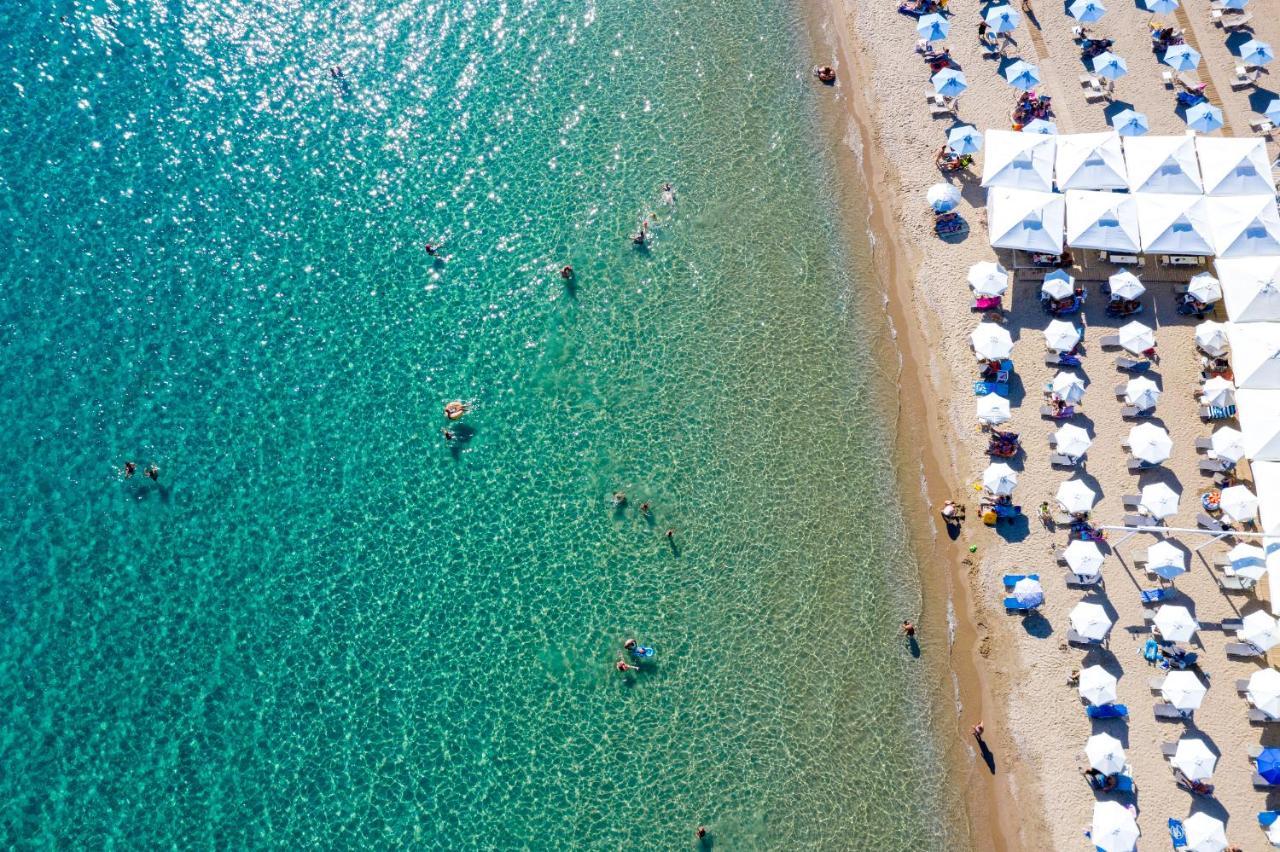 Light Blue Hotel Nea Kallikrateia Bagian luar foto