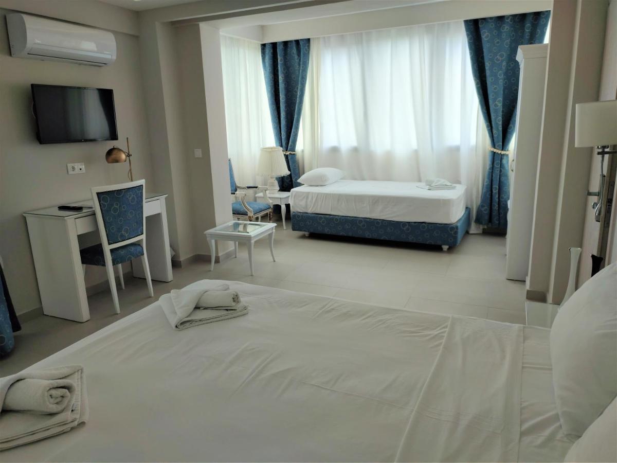 Light Blue Hotel Nea Kallikrateia Bagian luar foto